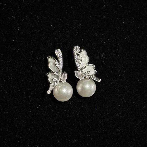 One Carat Ear Stud OKST0006