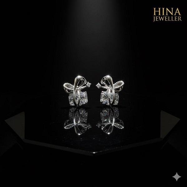 One Carat Ear Stud OKST0007