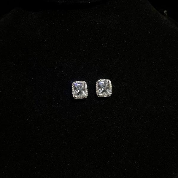 One Carat Ear Stud OKST0010